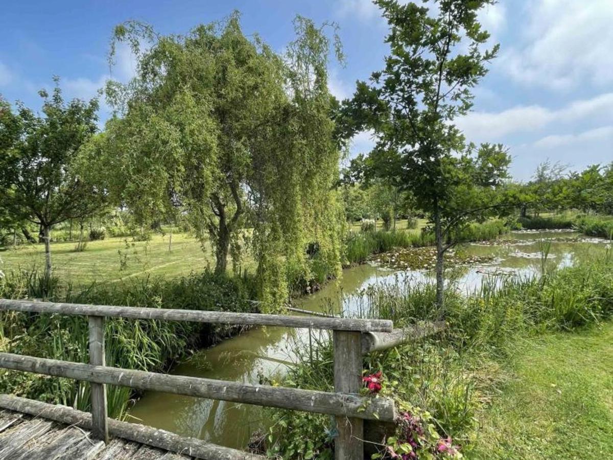 Maison De Caractere Avec Jardin, Proche D'Argentan, Ideale Pour Peche Et Detente En Campagne - Fr-1-497-131 Sarceaux Bagian luar foto